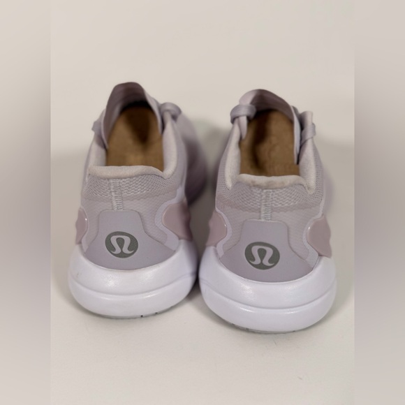 NWOB New Lululemon Blissfeel 2 Womens Running Shoe Faint Lavender / White - Picture 8 of 8